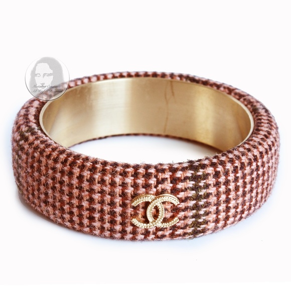 Chanel Bracelet Bangle 13A Pink Multicolor Tweed Knit with Gold CC Logo in Box - Picture 8 of 14